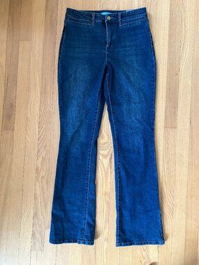 Mid Rise Fitted Jeans Sz 6 Business Casual